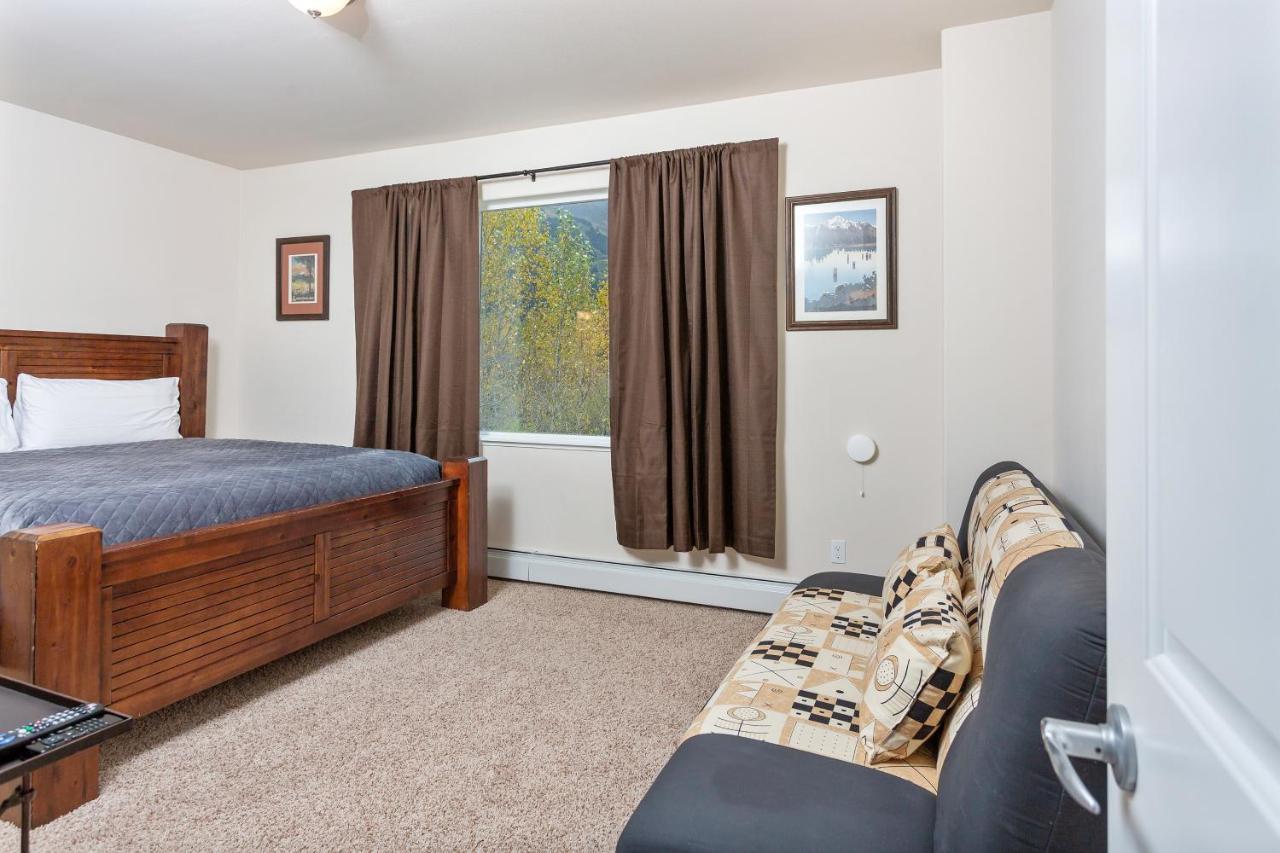 Glacier Creek Girdwood Luaran gambar