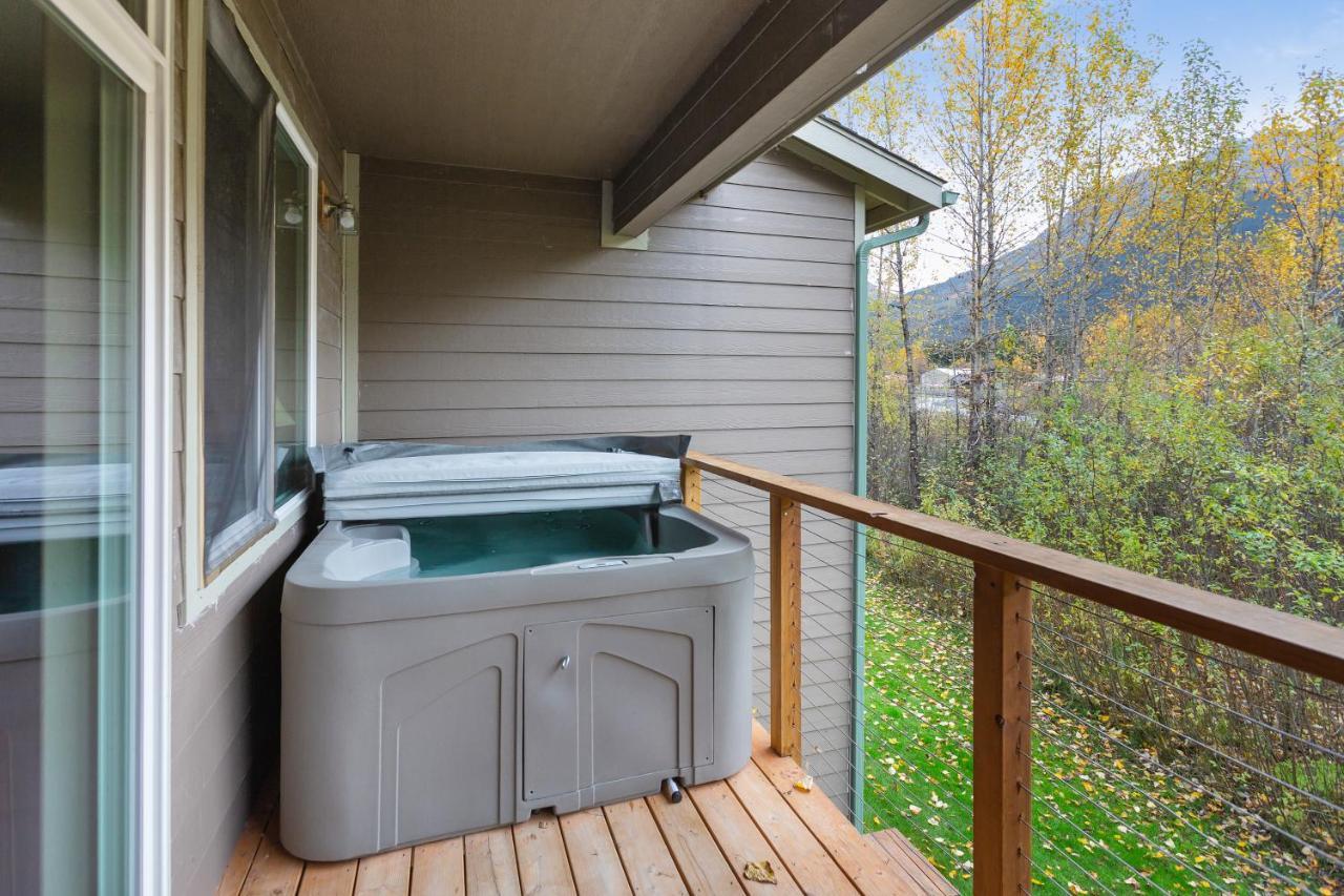Glacier Creek Girdwood Luaran gambar