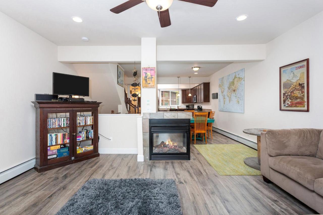 Glacier Creek Girdwood Luaran gambar